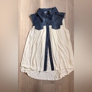 Wish Blue and White Sleeveless Blouse